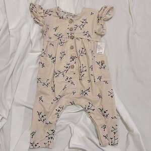 NWT- Jessica Simpson- baby 0-3m